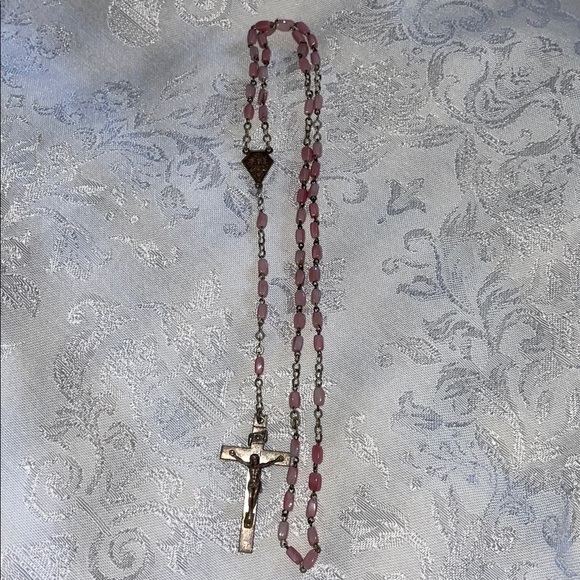 Vintage 1930’s Elegant Pink Rosary Necklace - Picture 4 of 5